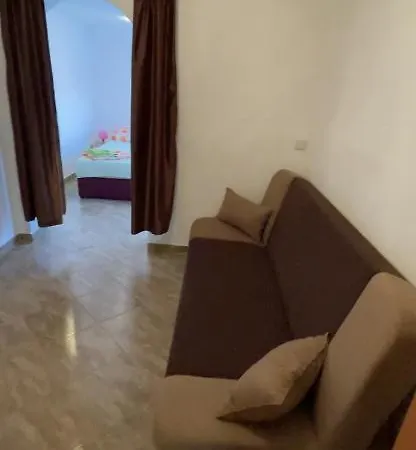 Apartman Raza Lägenhet *