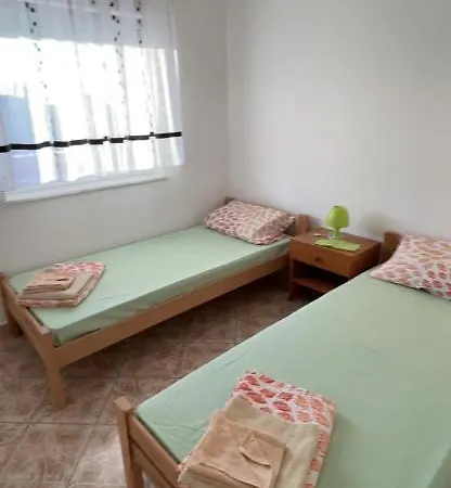 Lägenhet Apartman Raza